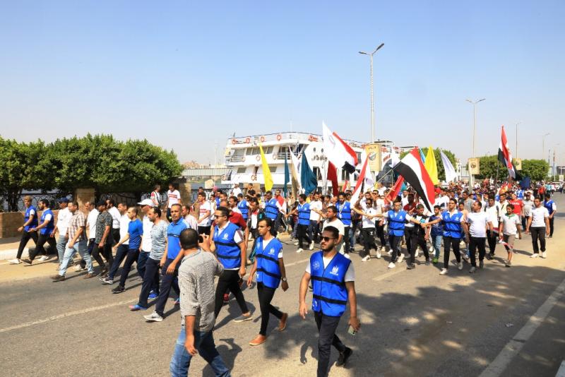 نائب محافظ سوهاج يشارك في مهرجان المشى