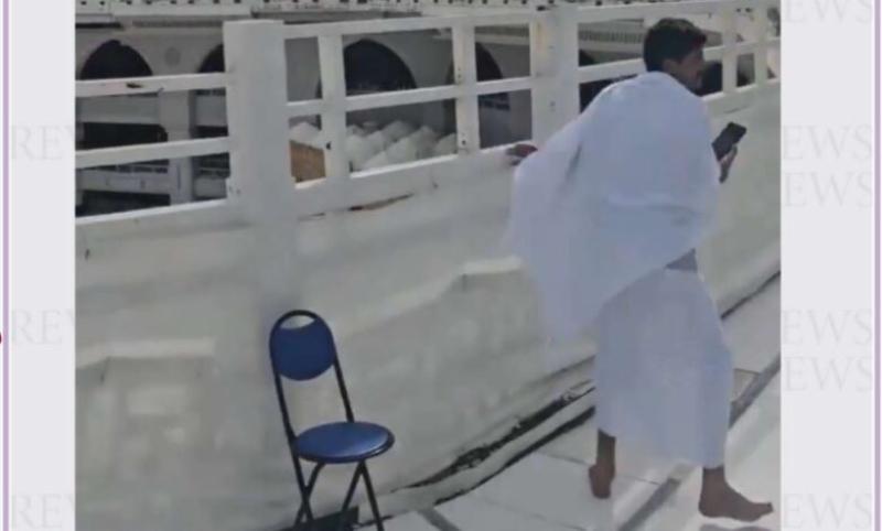 شخص يلقي بـ نفسه من الأدوار العلوية في المسجد الحرام