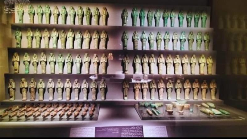المتحف المصري بالتحرير يعرض مجموعة من تماثيل الأوشبتى