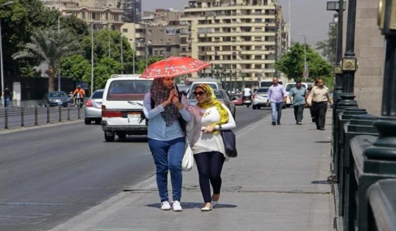 الموجة شديدة الحرارة تصل ذروتها اليوم وغدا.. المحسوسة بالقاهرة 42 درجة