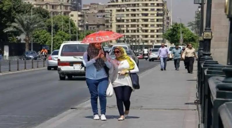 الطقس غدًا.. حار بأغلب الأنحاء وارتفاع في الرطوبة والعظمى بالقاهرة 34 درجة