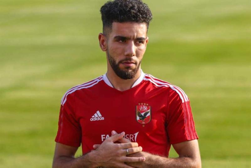 أحمد قندوسي لاعب الأهلي