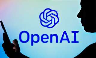 هل يهدد الذكاء الاصطناعي عرش الأدباء؟ OpenAI تحدث ثورة في الكتابة الإبداعية